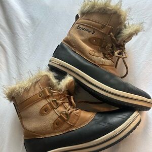 Woman’s Bearpaw Snowboot